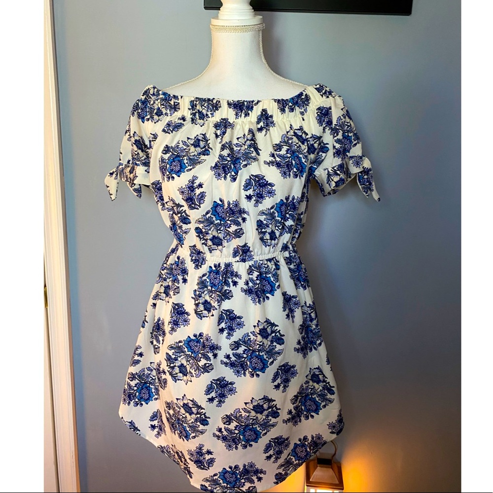 Mint by Blush Floral Romper, Size M.